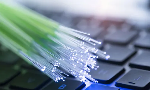 jak_dziala_internet_swiatlowodowy